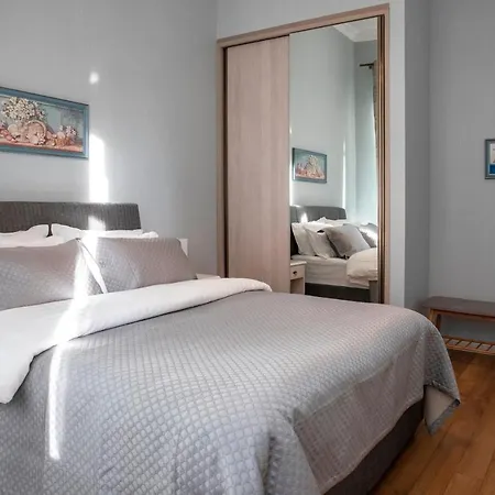 Charming Apartment In The Historic District Of Тбилиси Экстерьер фото