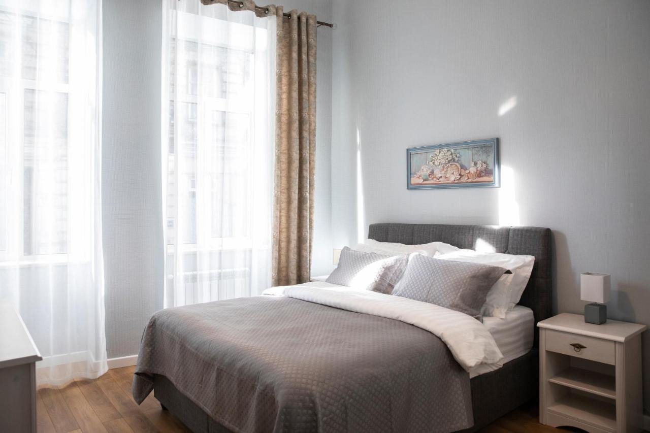 Charming In The Historic District Of Апартаменты *